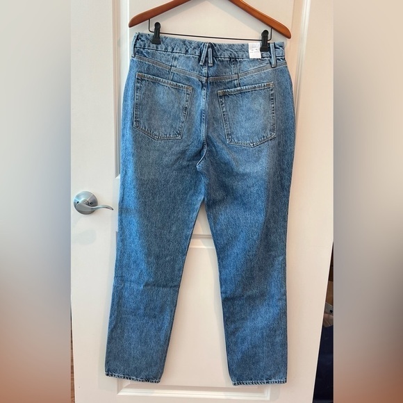 Good American Good '90s Icon in Indigo065 - Picture 10 of 16